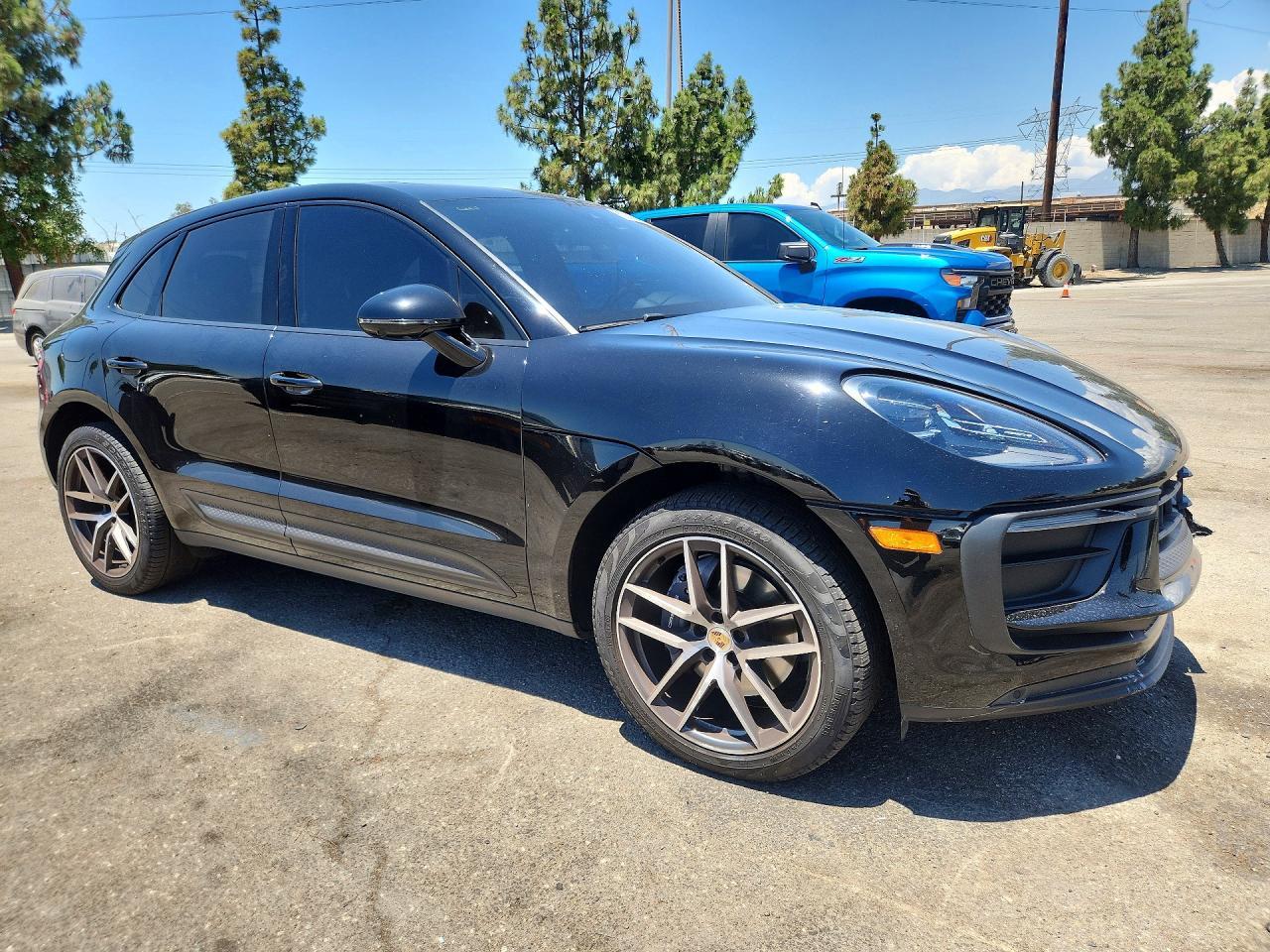 2023 Porsche Macan, Base/T