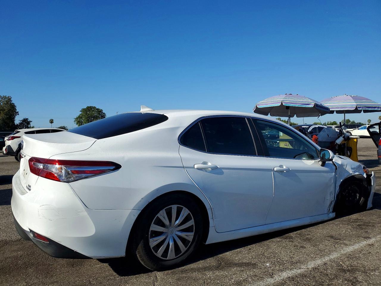2020 Toyota Camry, LE