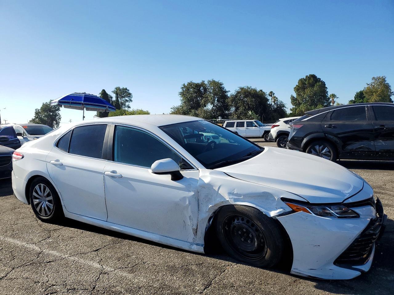 2020 Toyota Camry, LE