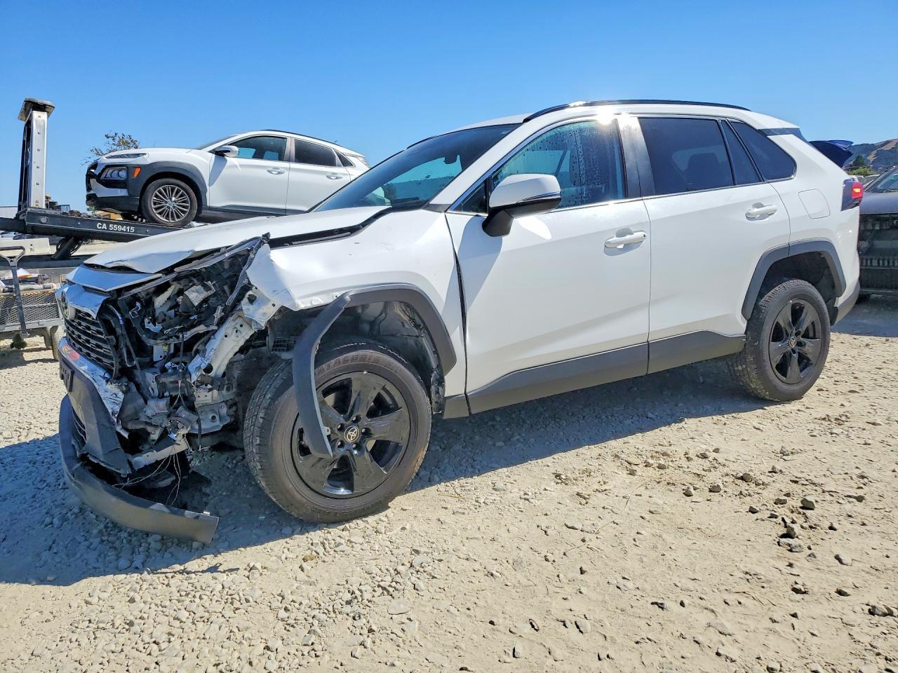 2022 Toyota RAV4, Xle