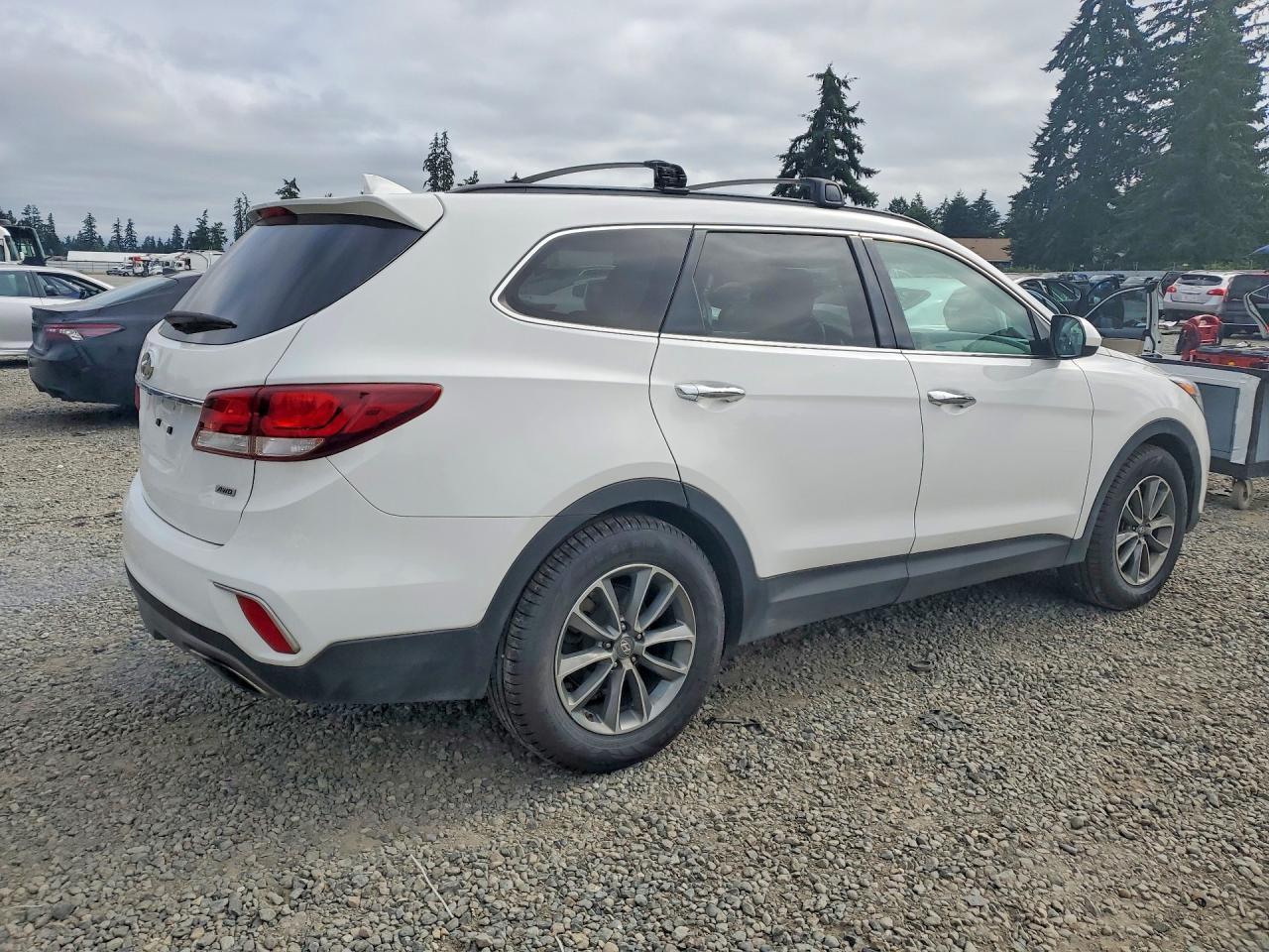 2019 Hyundai Santa Fe, SE