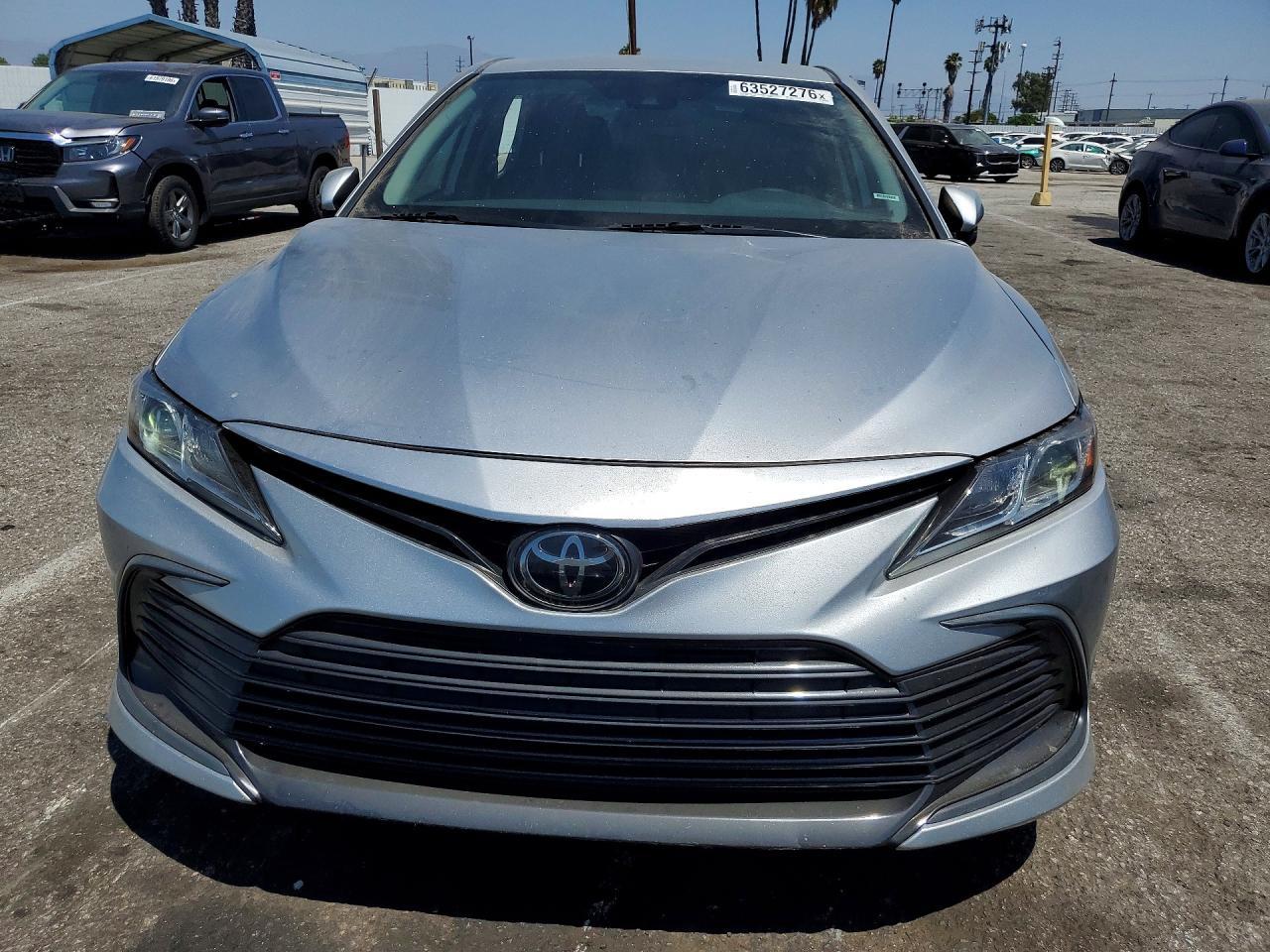 2021 Toyota Camry, LE