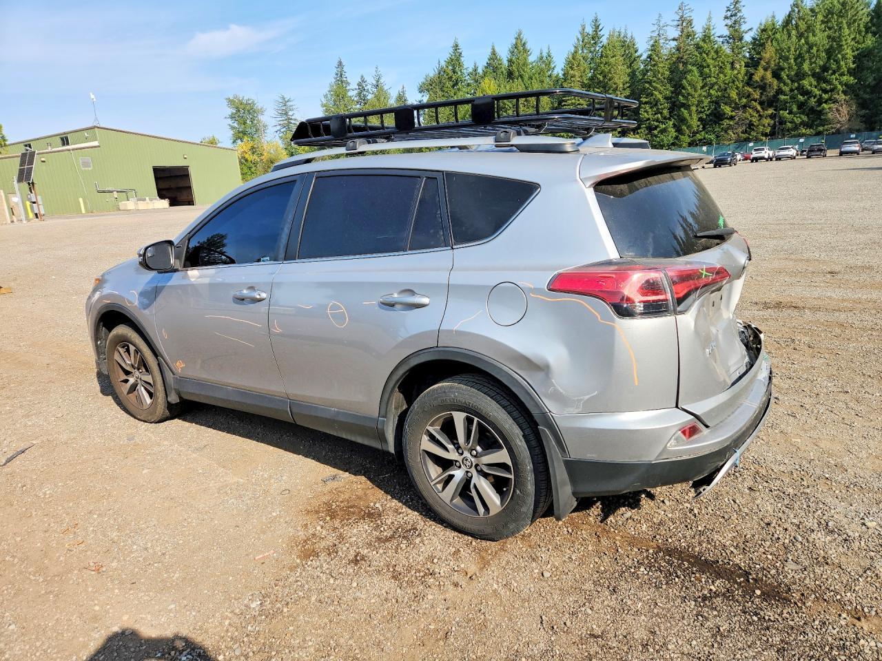2016 Toyota RAV4, Xle