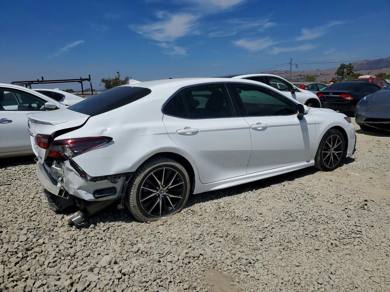 2022 Toyota Camry, SE