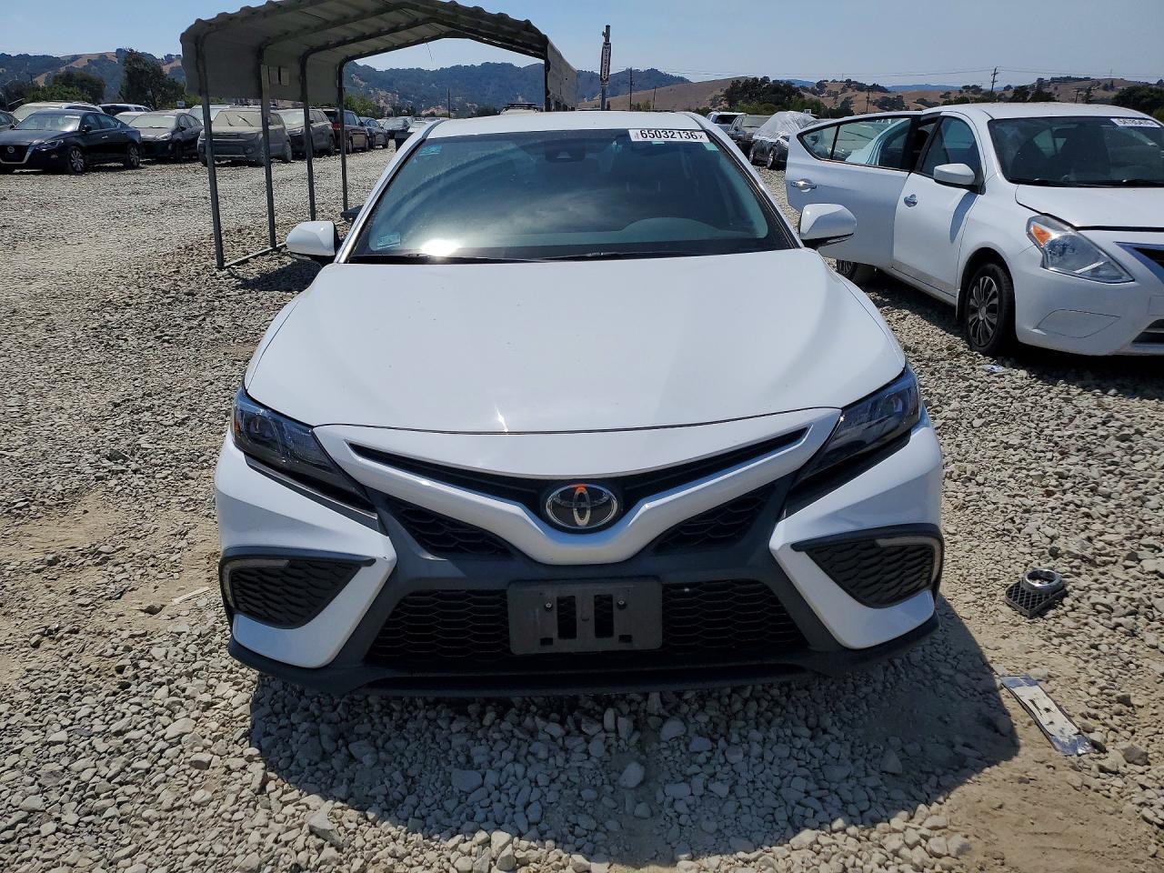 2022 Toyota Camry, SE