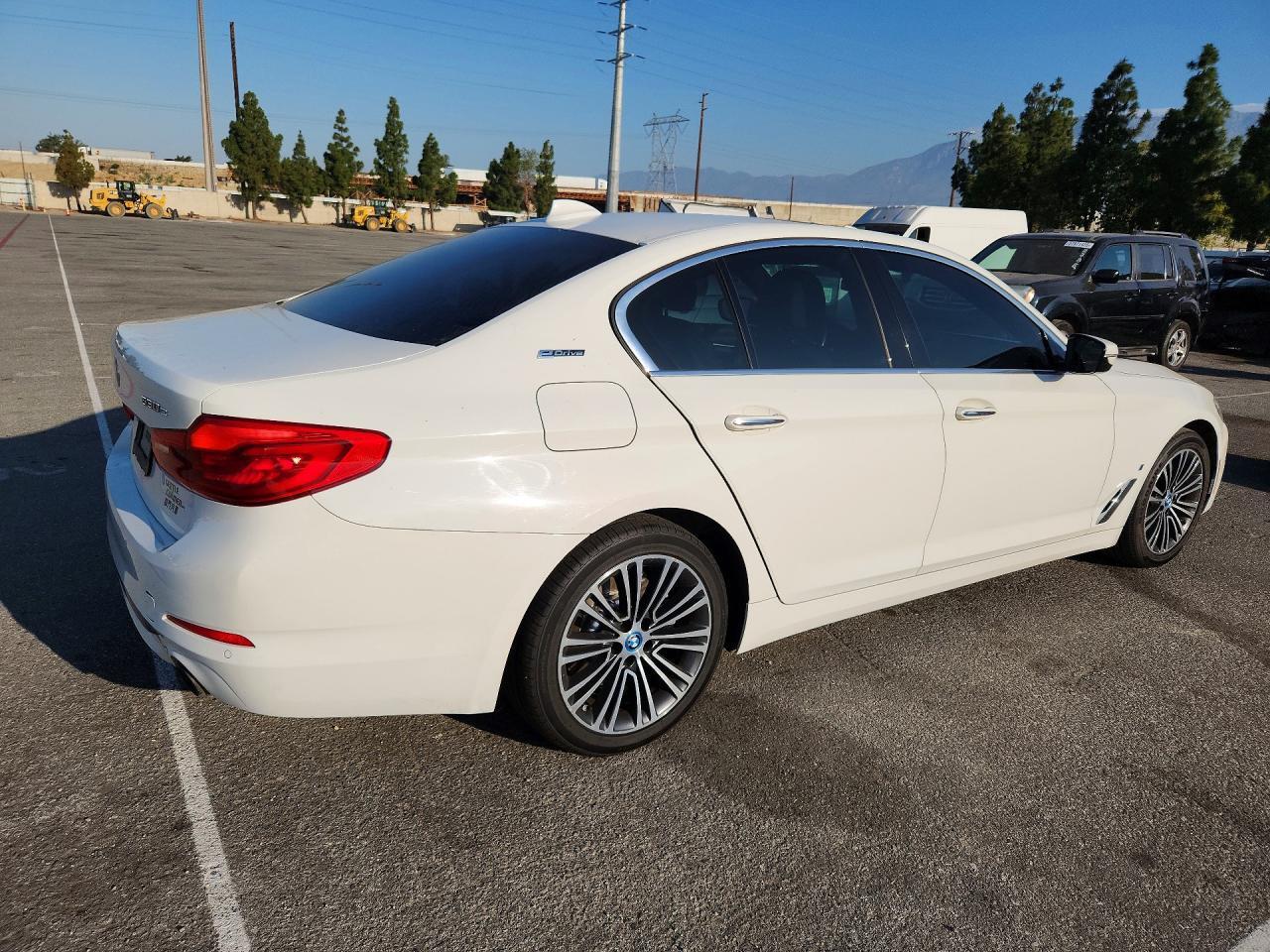 2018 BMW 5 Series, 530E