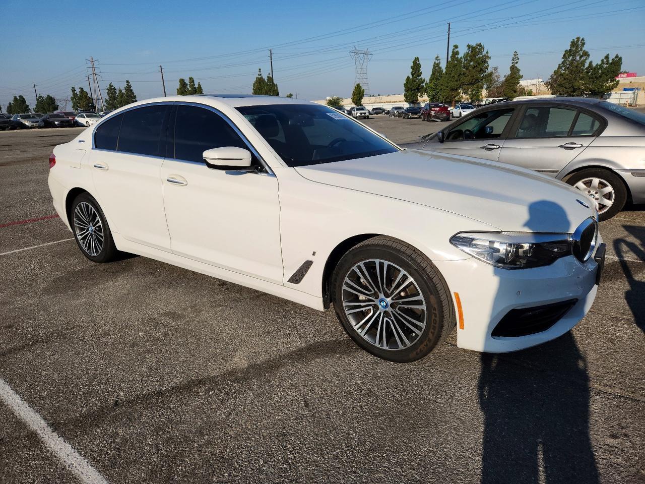 2018 BMW 5 Series, 530E