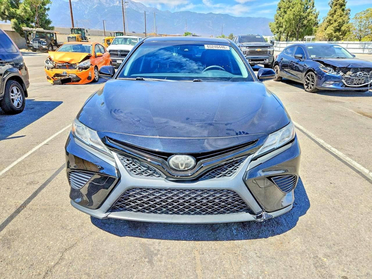 2018 Toyota Camry, SE
