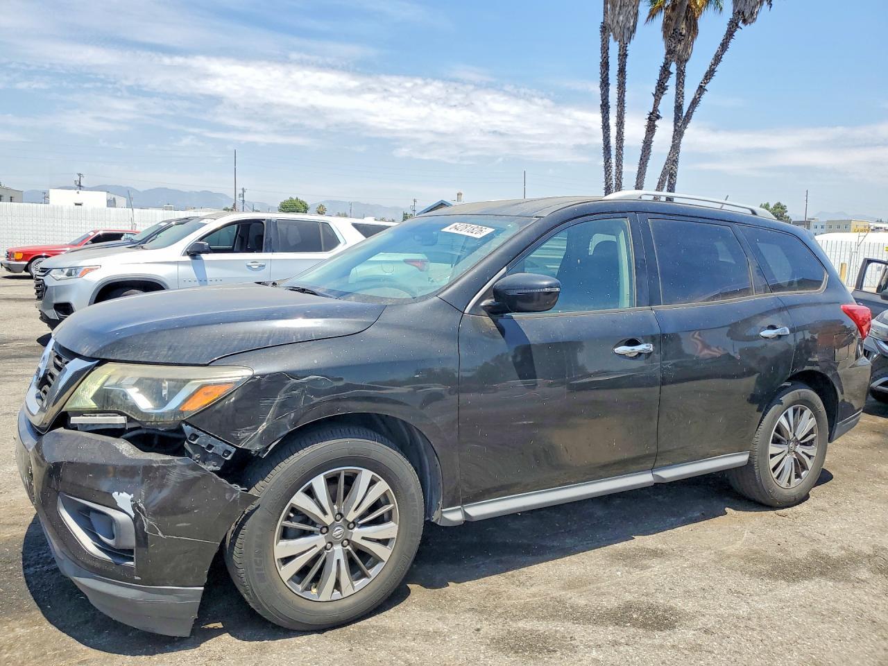 2017 Nissan Pathfinder, SV