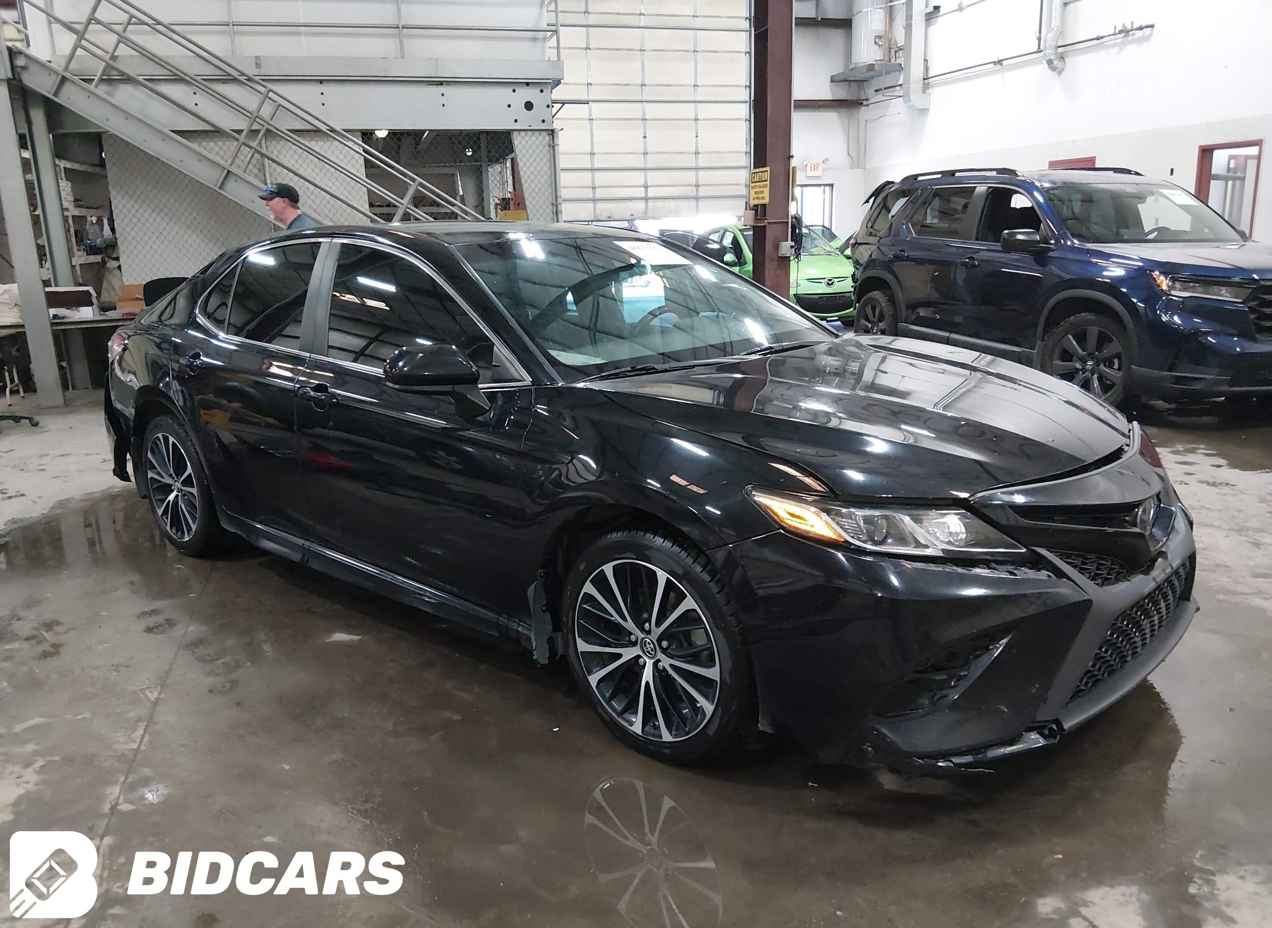 2018 Toyota Camry, SE
