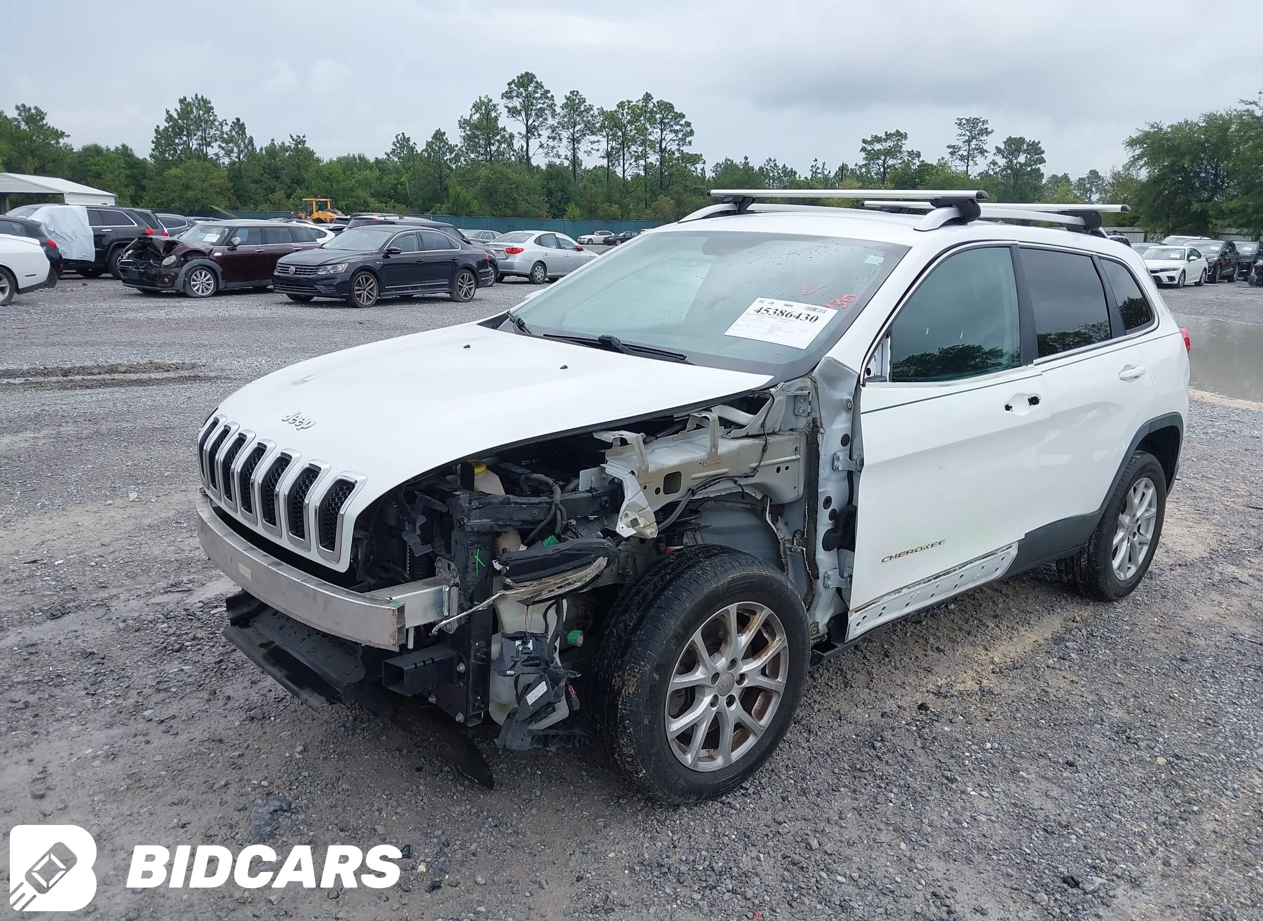 2015 Jeep Cherokee, Latitude