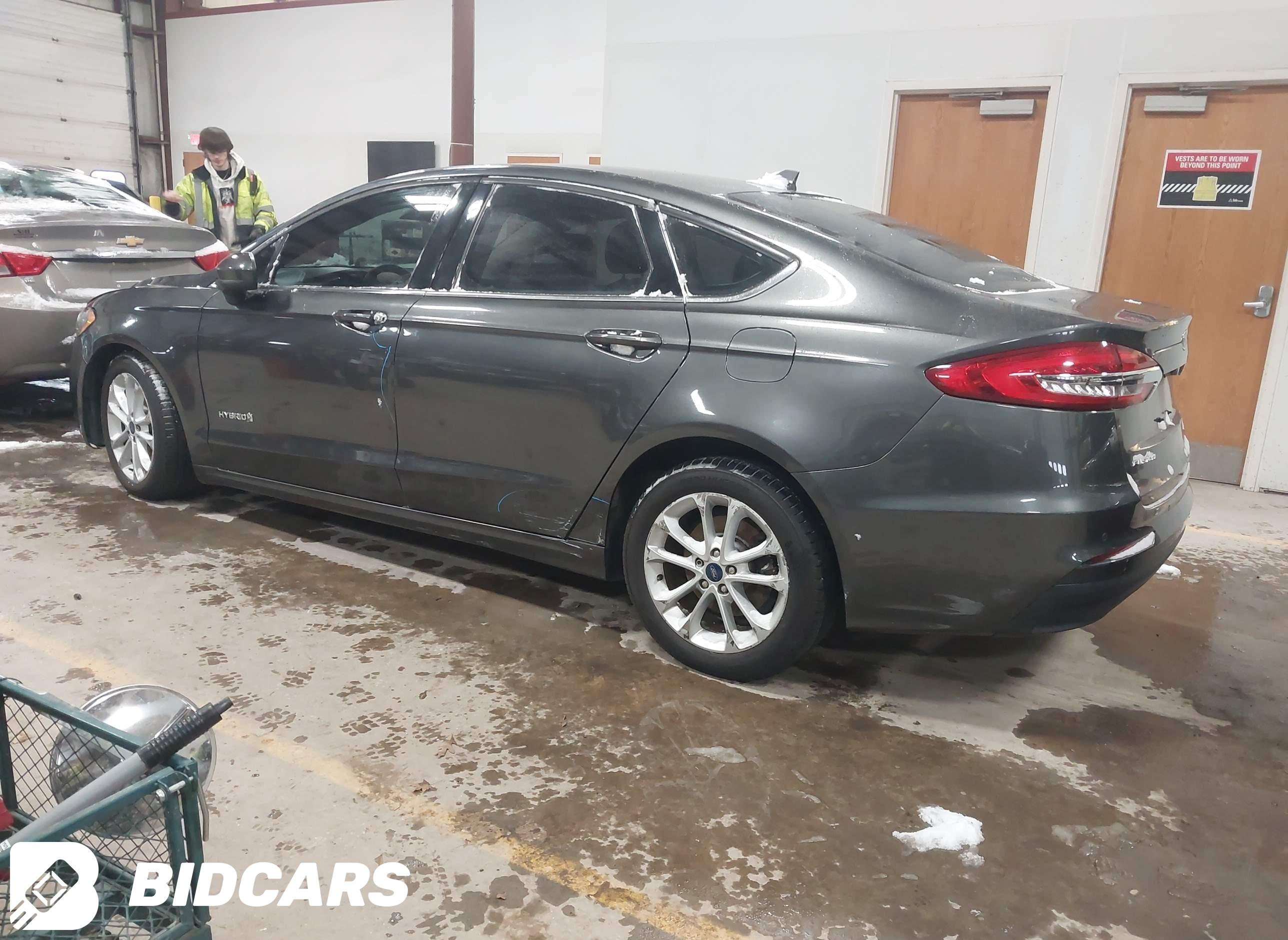 2019 Ford Fusion, Hybrid SE