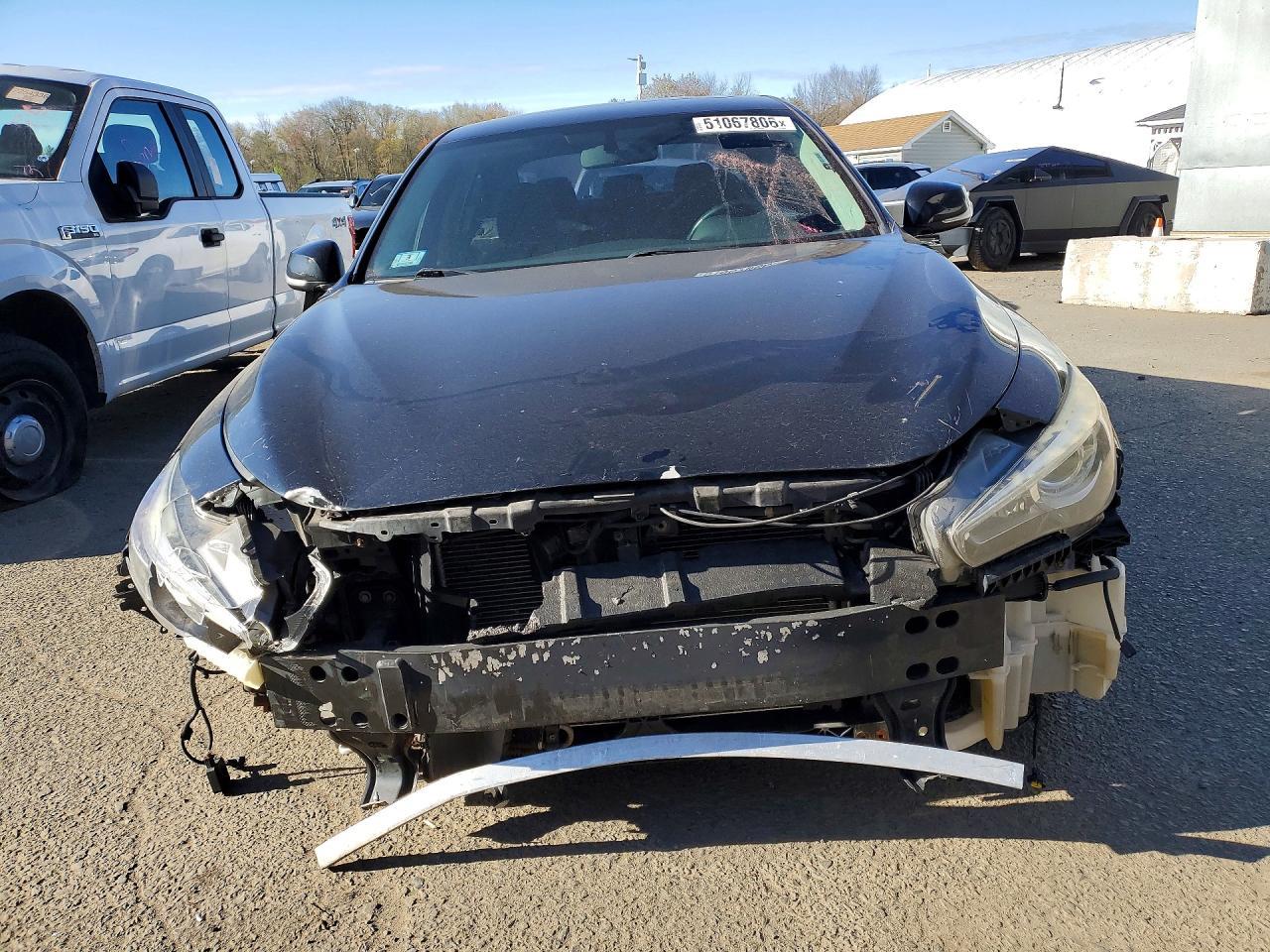 2015 Infiniti Q50, Base