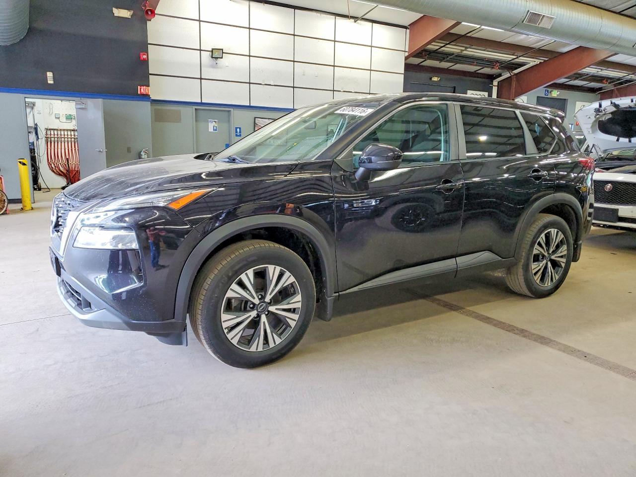 2022 Nissan Rogue, SV