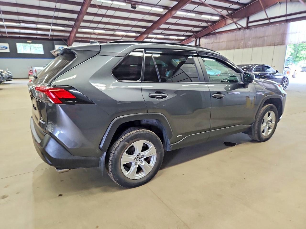 2021 Toyota RAV4, LE