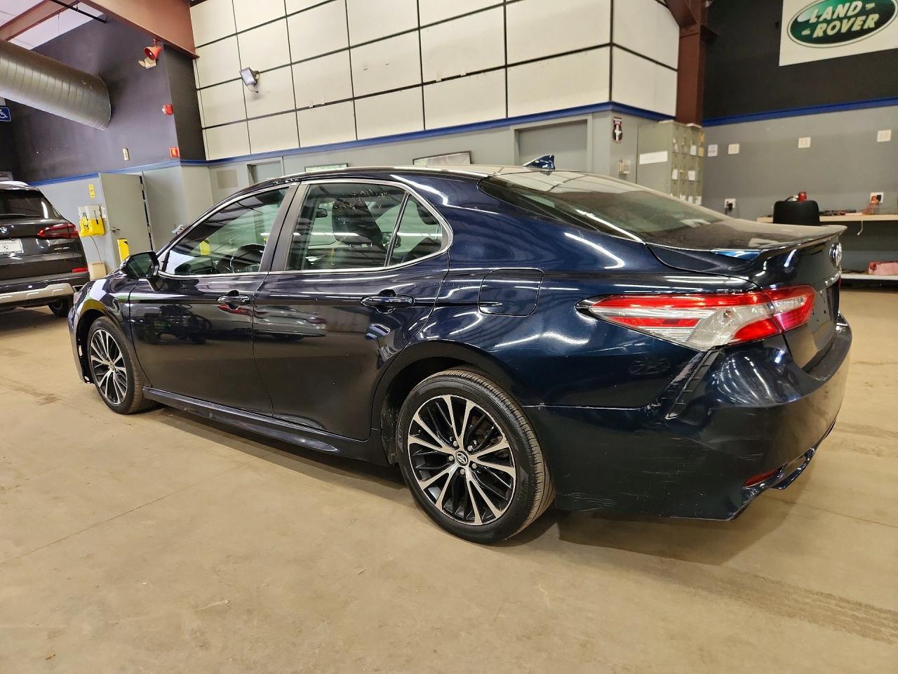 2020 Toyota Camry, SE