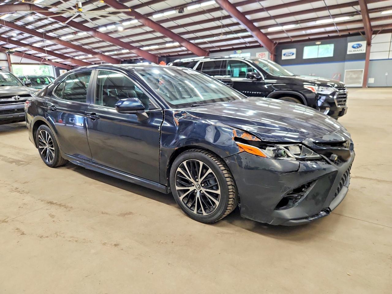 2020 Toyota Camry, SE
