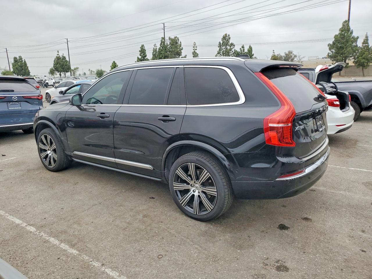 2023 Volvo XC90, Plus