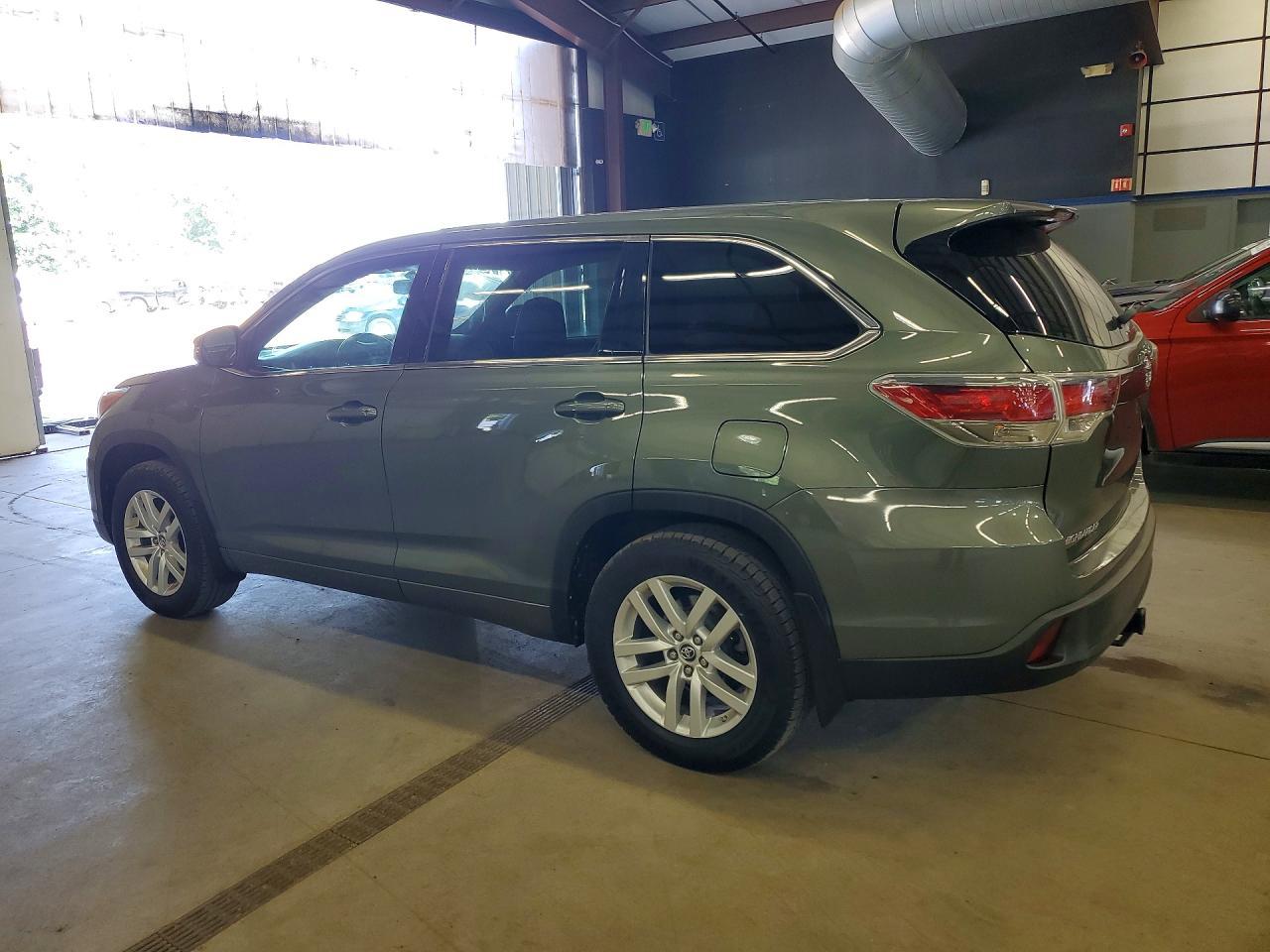 2016 Toyota Highlander, LE
