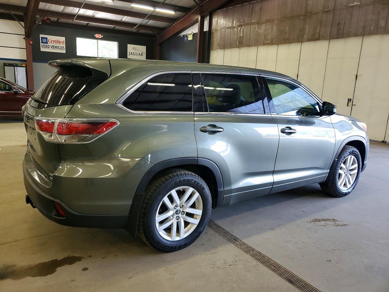 2016 Toyota Highlander, LE