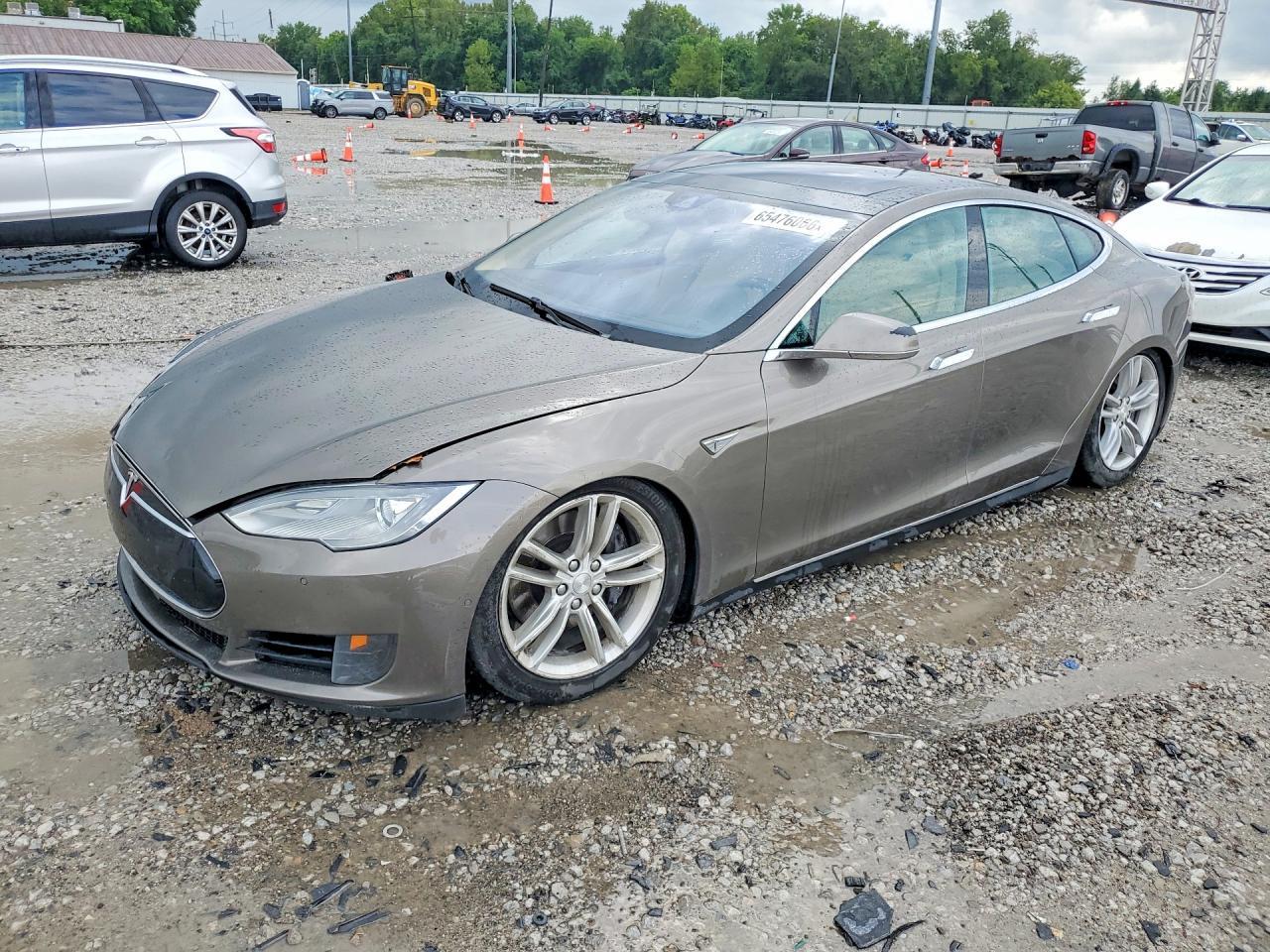 2015 Tesla MODEL S