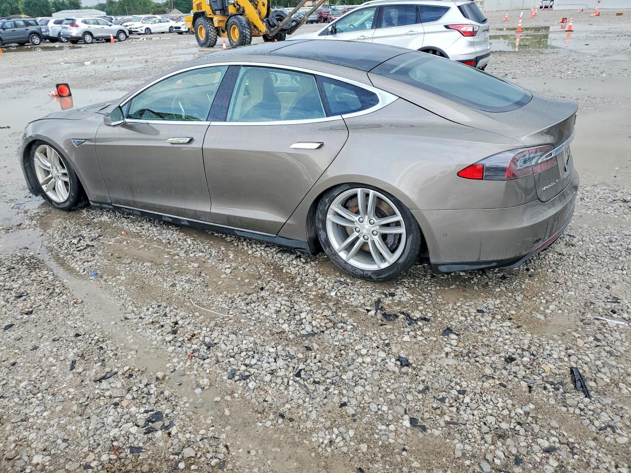 2015 Tesla MODEL S