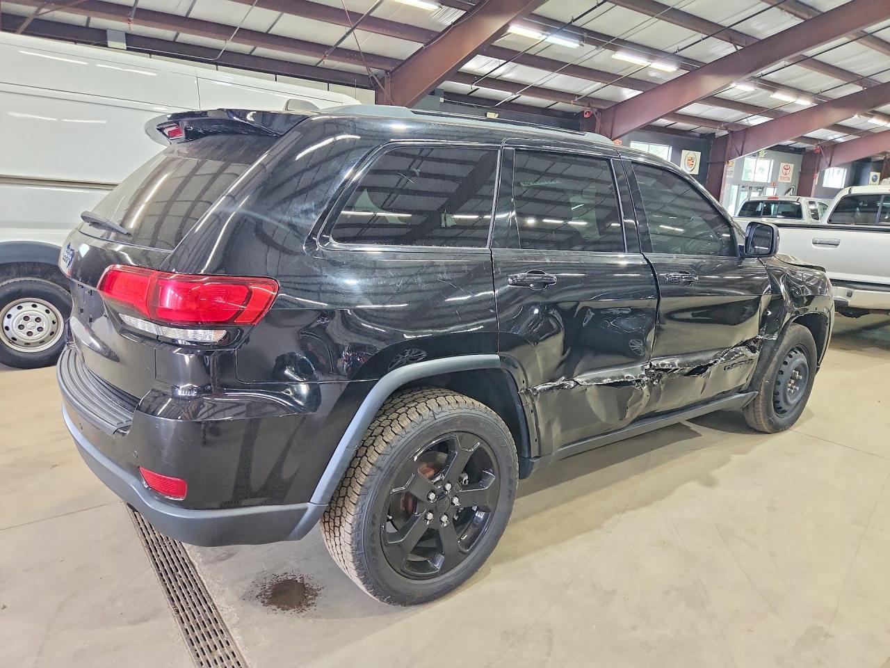 2019 Jeep Grand Cherokee, Laredo