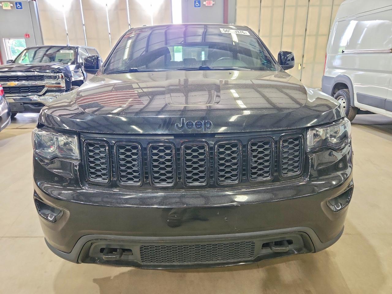 2019 Jeep Grand Cherokee, Laredo