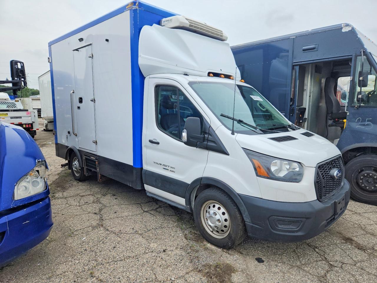 2023 Ford Transit, T-350