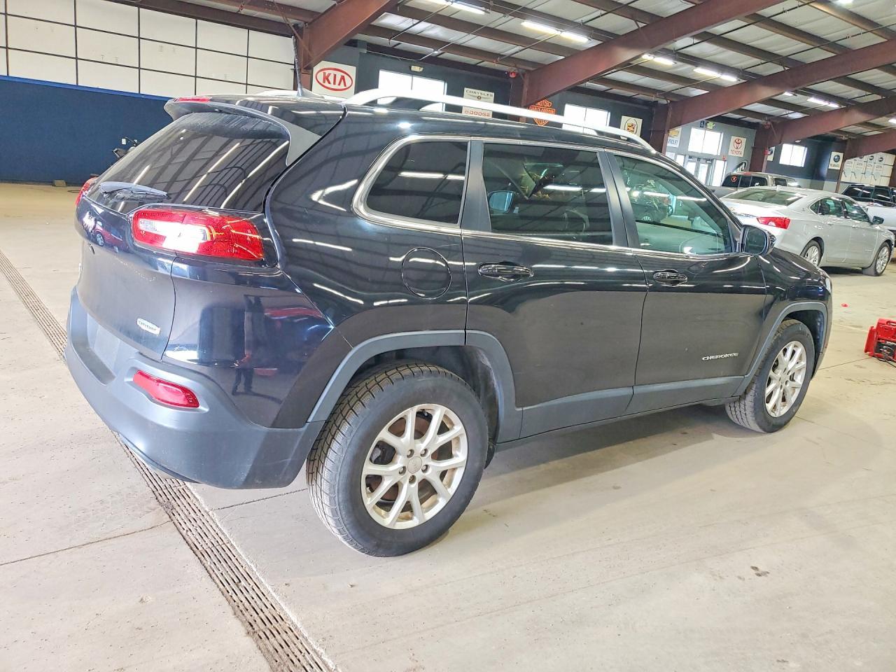 2015 Jeep Cherokee, Latitude