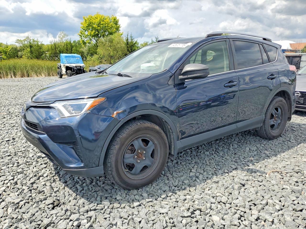 2018 Toyota RAV4, LE