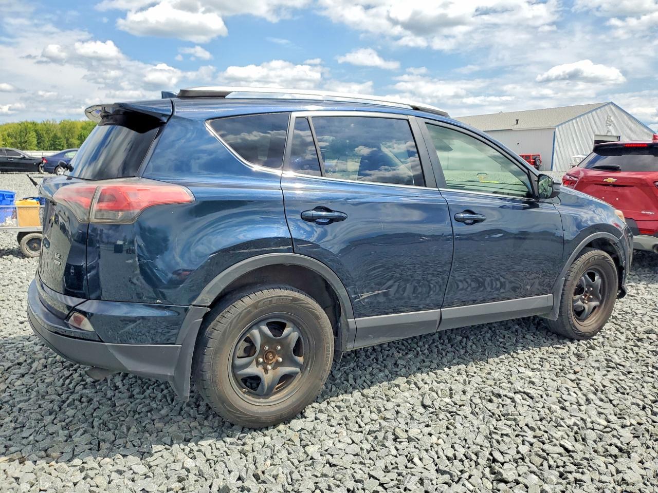 2018 Toyota RAV4, LE
