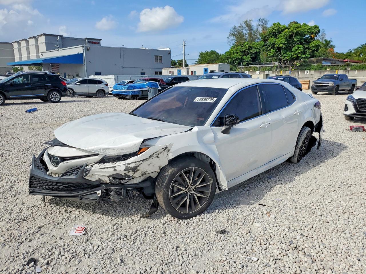 2022 Toyota Camry, SE