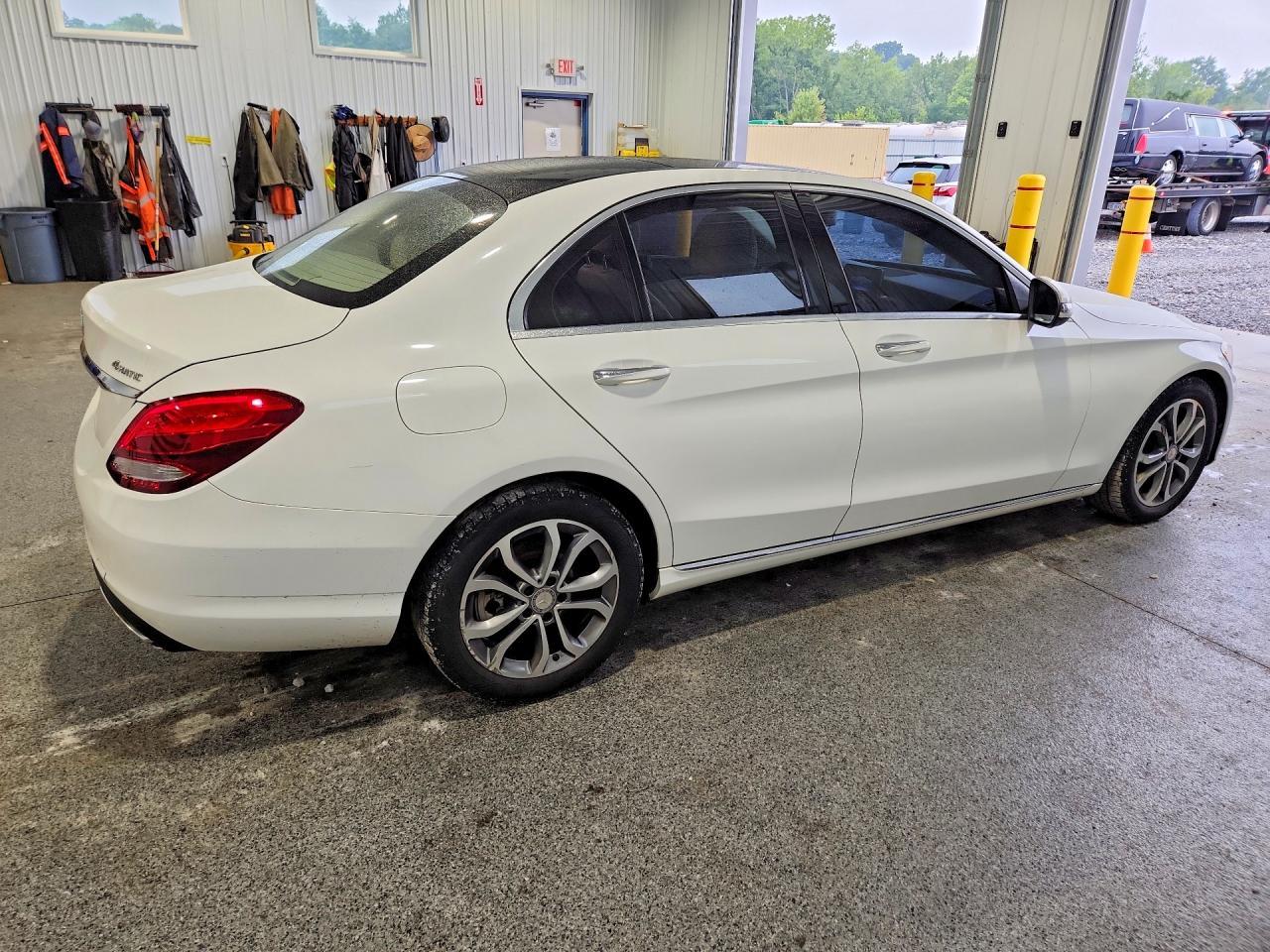 2016 Mercedes-Benz C-Class, 3...