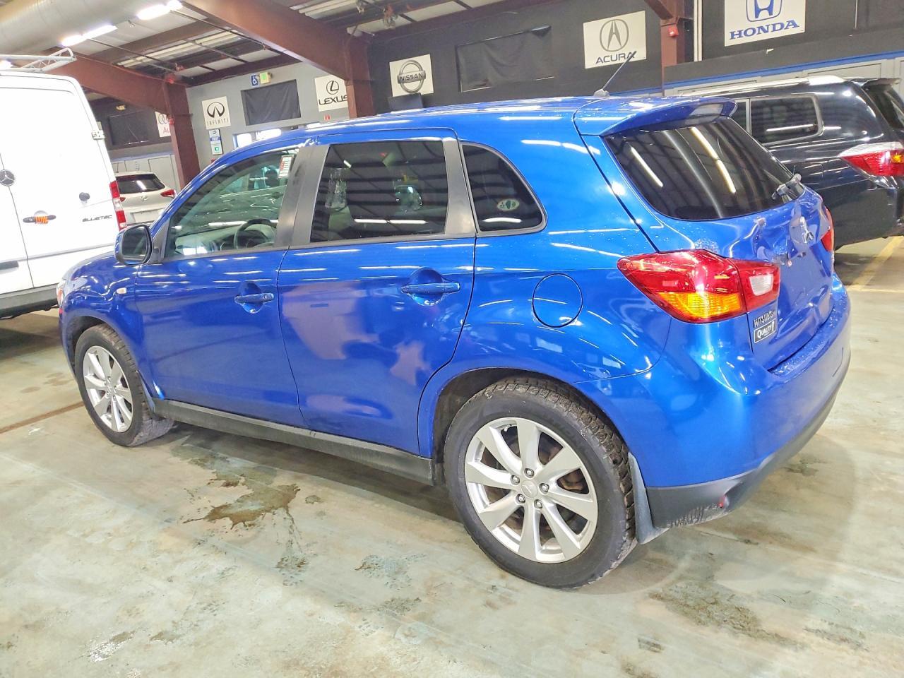 2015 Mitsubishi Outlander, ES