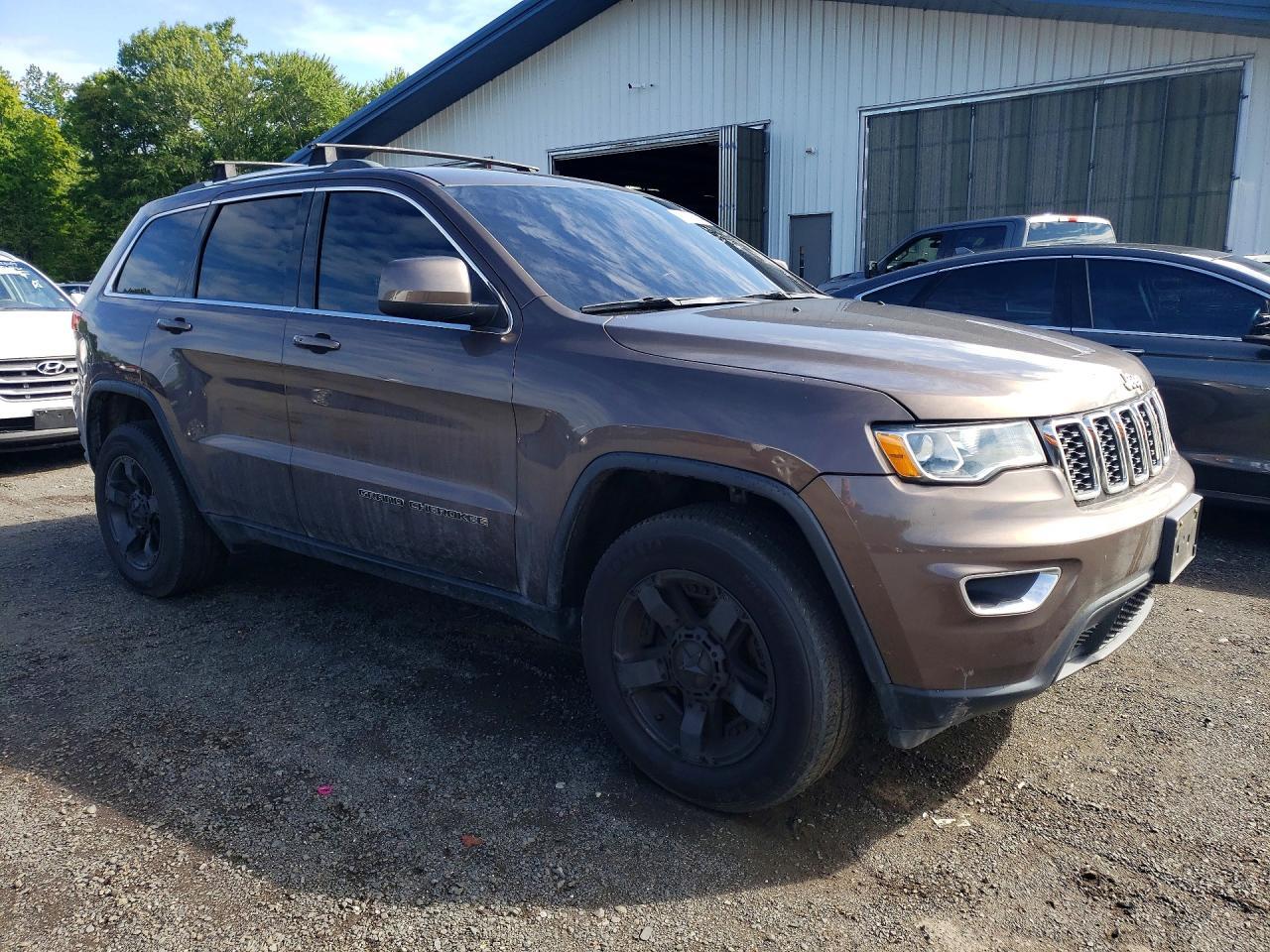2019 Jeep Grand Cherokee, Laredo