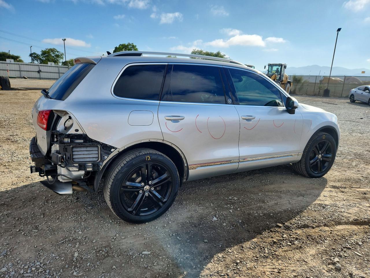 2017 Volkswagen Touareg, Wolf...
