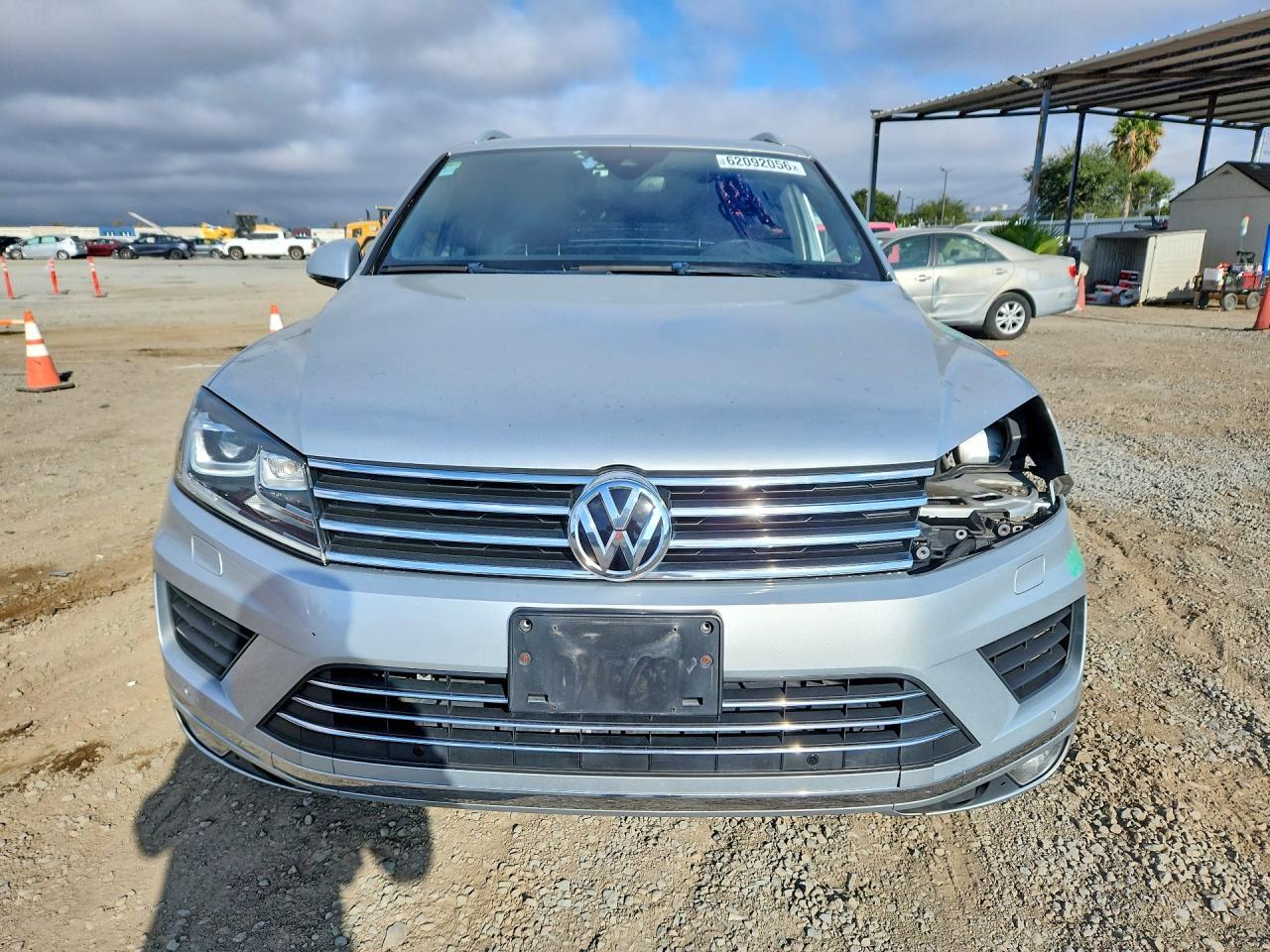 2017 Volkswagen Touareg, Wolf...