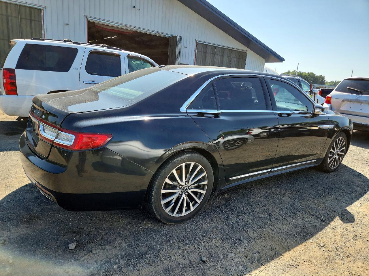 2017 Lincoln Continental, Select
