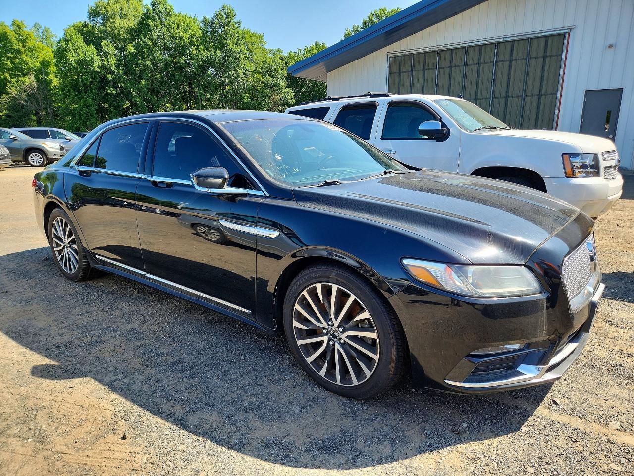 2017 Lincoln Continental, Select