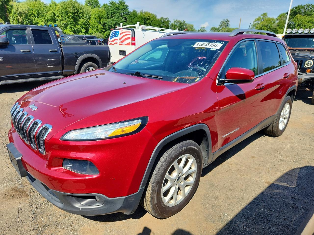2016 Jeep Cherokee, Latitude