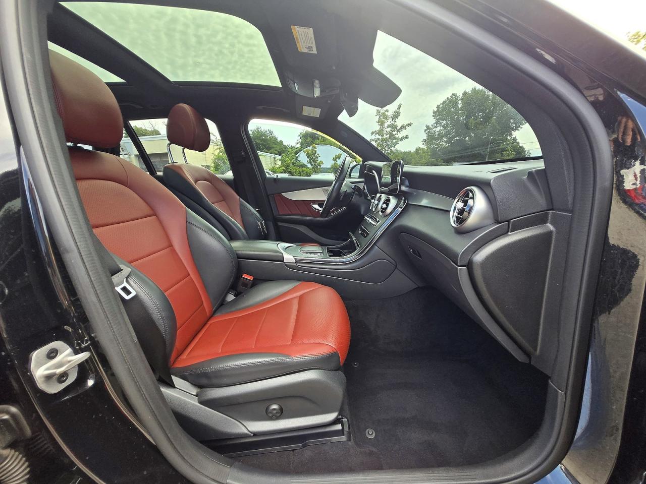 2022 Mercedes-Benz GLC-Class,...