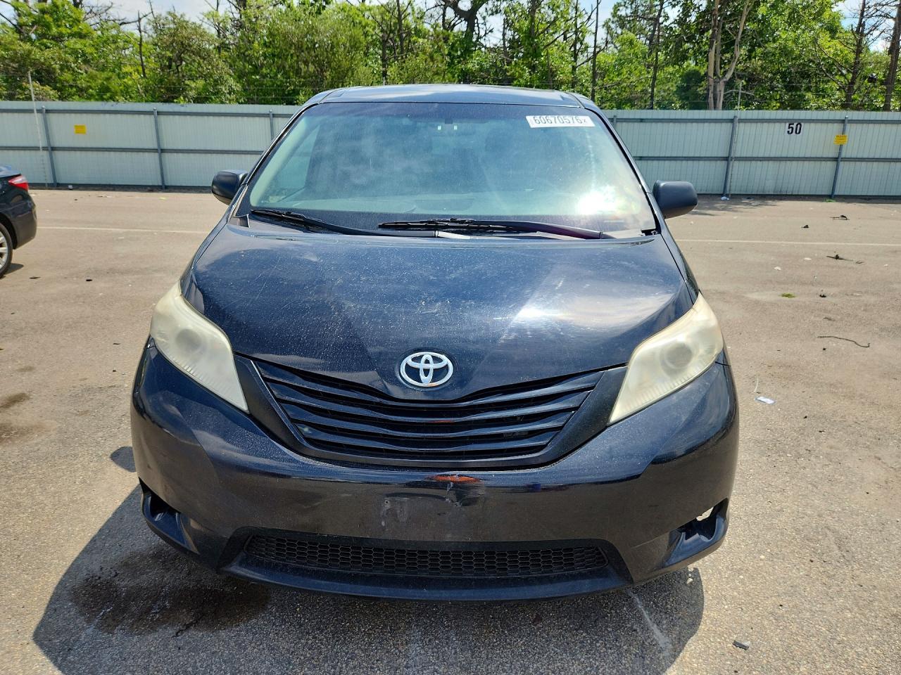 2017 Toyota Sienna, L 7-Passe...