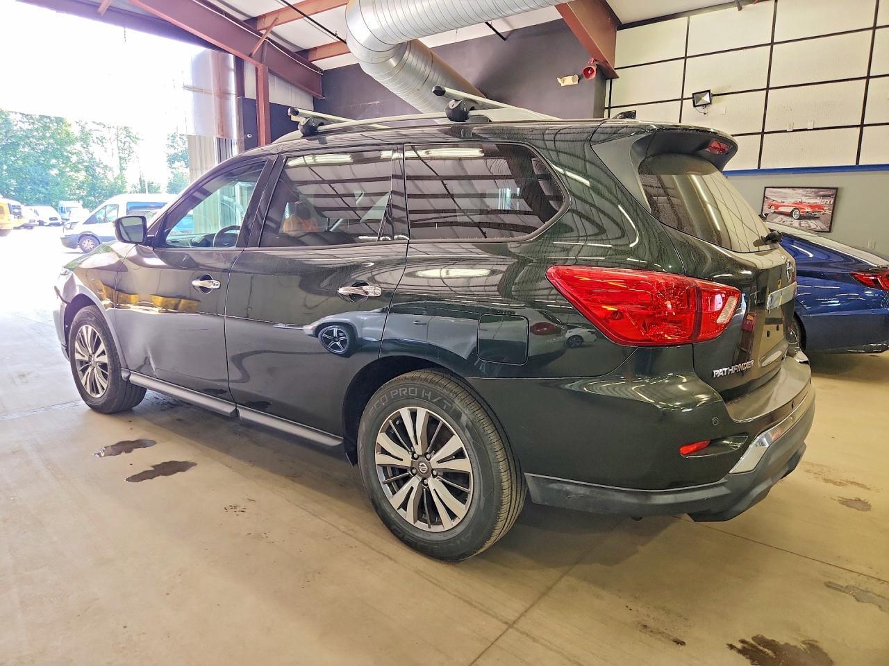2019 Nissan Pathfinder, SV