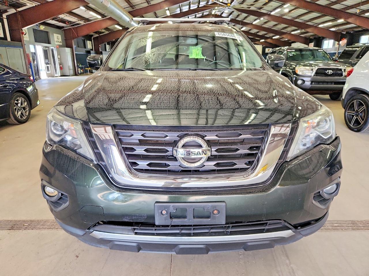 2019 Nissan Pathfinder, SV