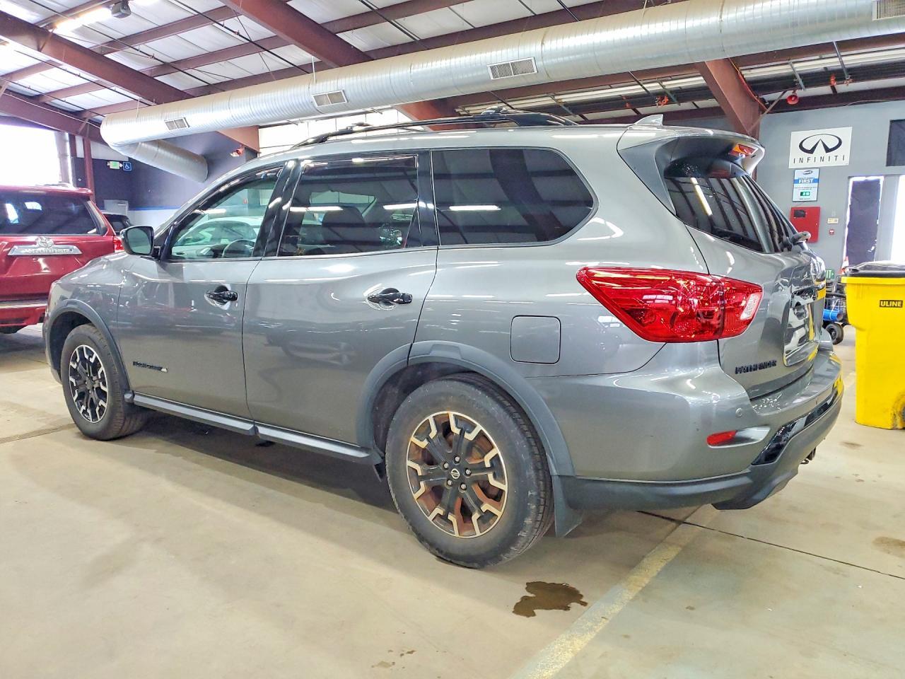 2020 Nissan Pathfinder, SV