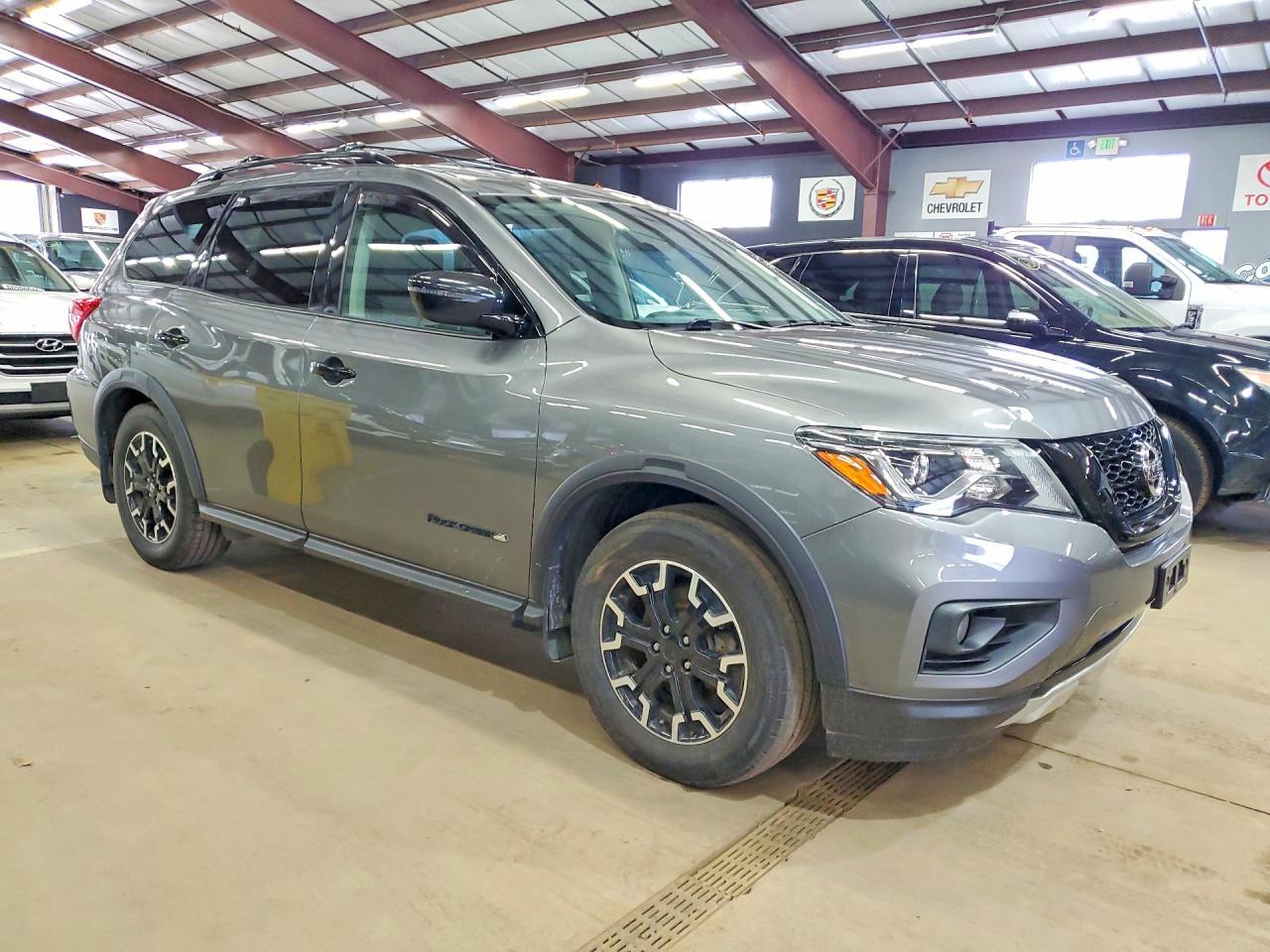 2020 Nissan Pathfinder, SV