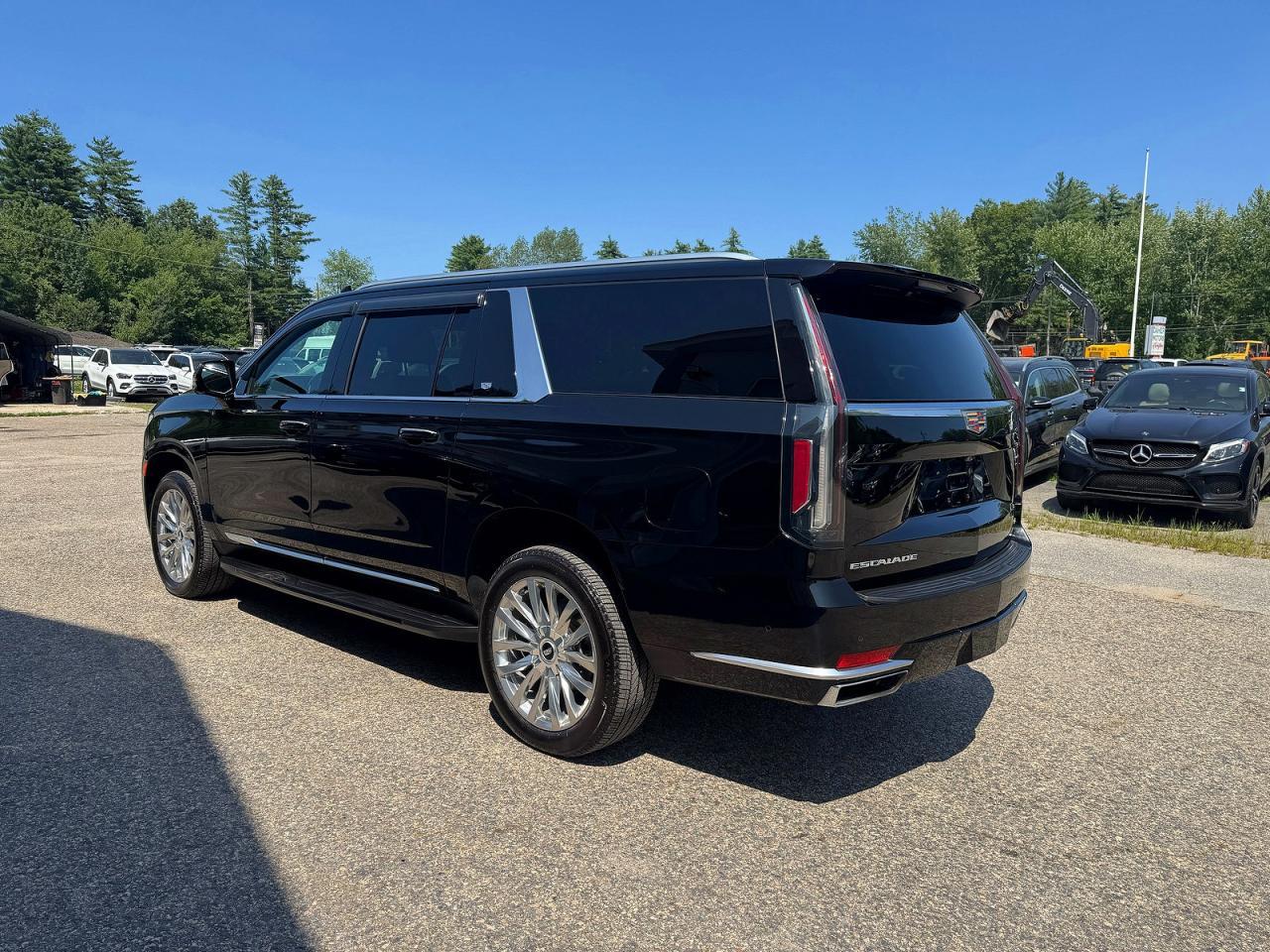 2022 Cadillac Escalade, Esv P...