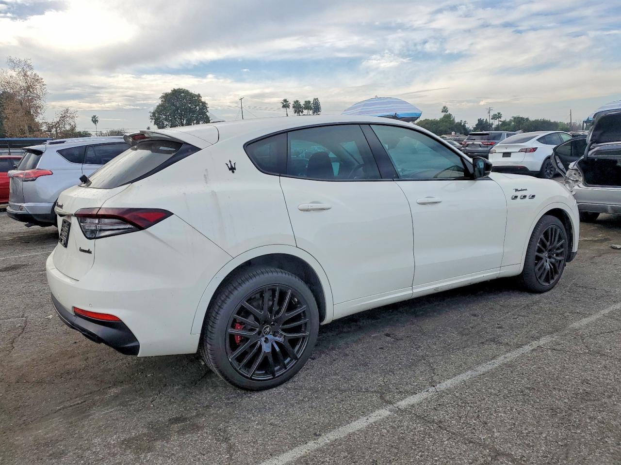 2023 Maserati Levante, Modena