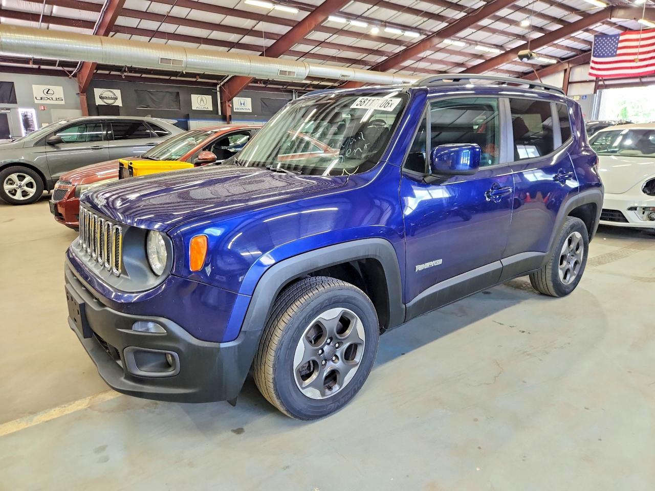 2016 Jeep Renegade, Latitude